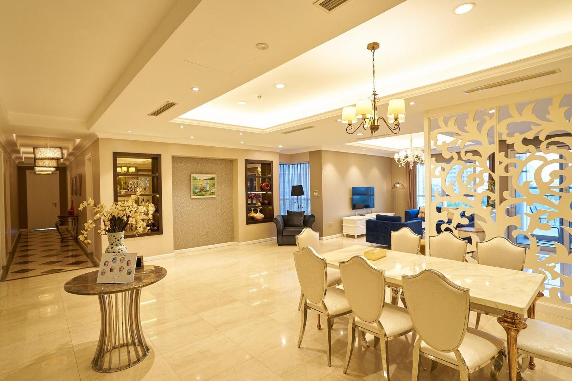 Elegance, Luxury 4 Bedrooms Golf Course View Ciputra