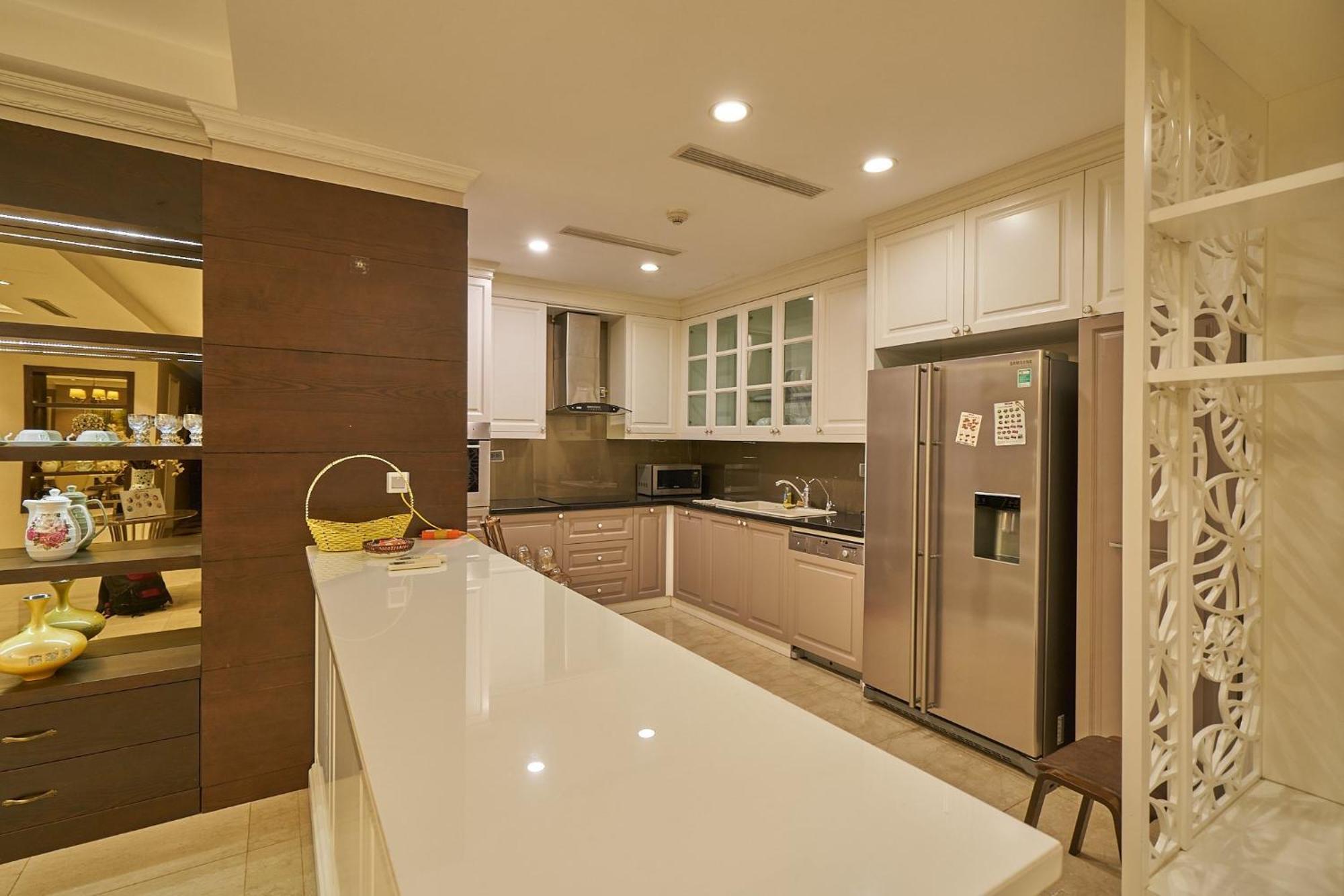Elegance, Luxury 4 Bedrooms Golf Course View Ciputra Căn hộ Hà Nội